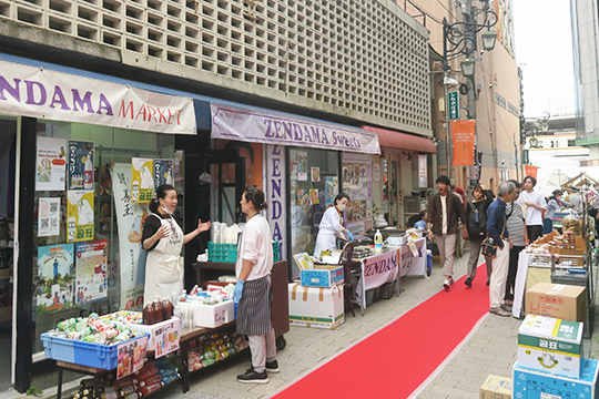 ZENDAMA Sweets前のしらかば通りで「日韓フェス」実施~自由が丘女神祭り2023